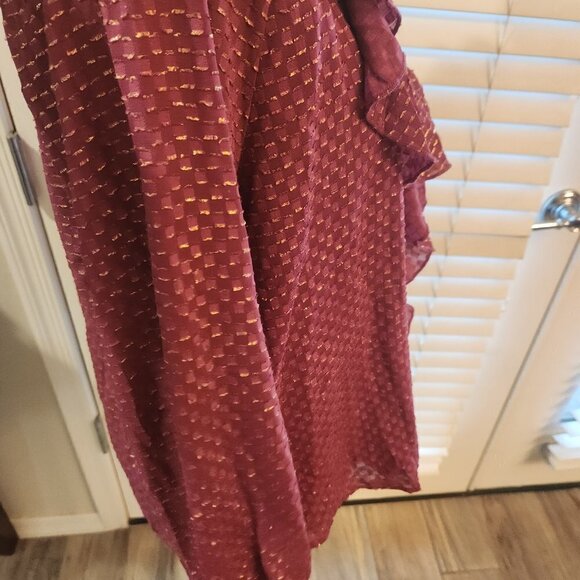 Nanette Lepore Blouse. NWT. Size Medium - Picture 12 of 15